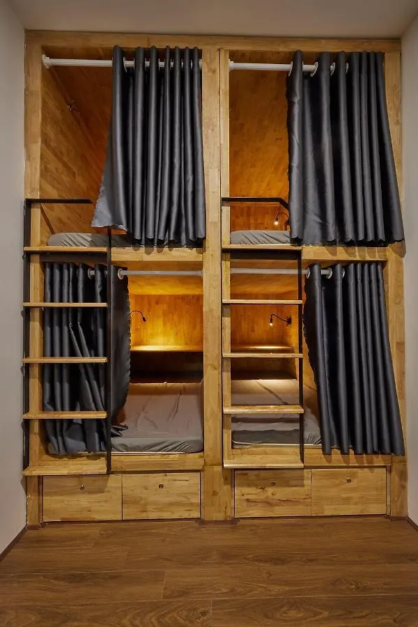 The Garden Capsule Hotel Đà Nẵng 2*,